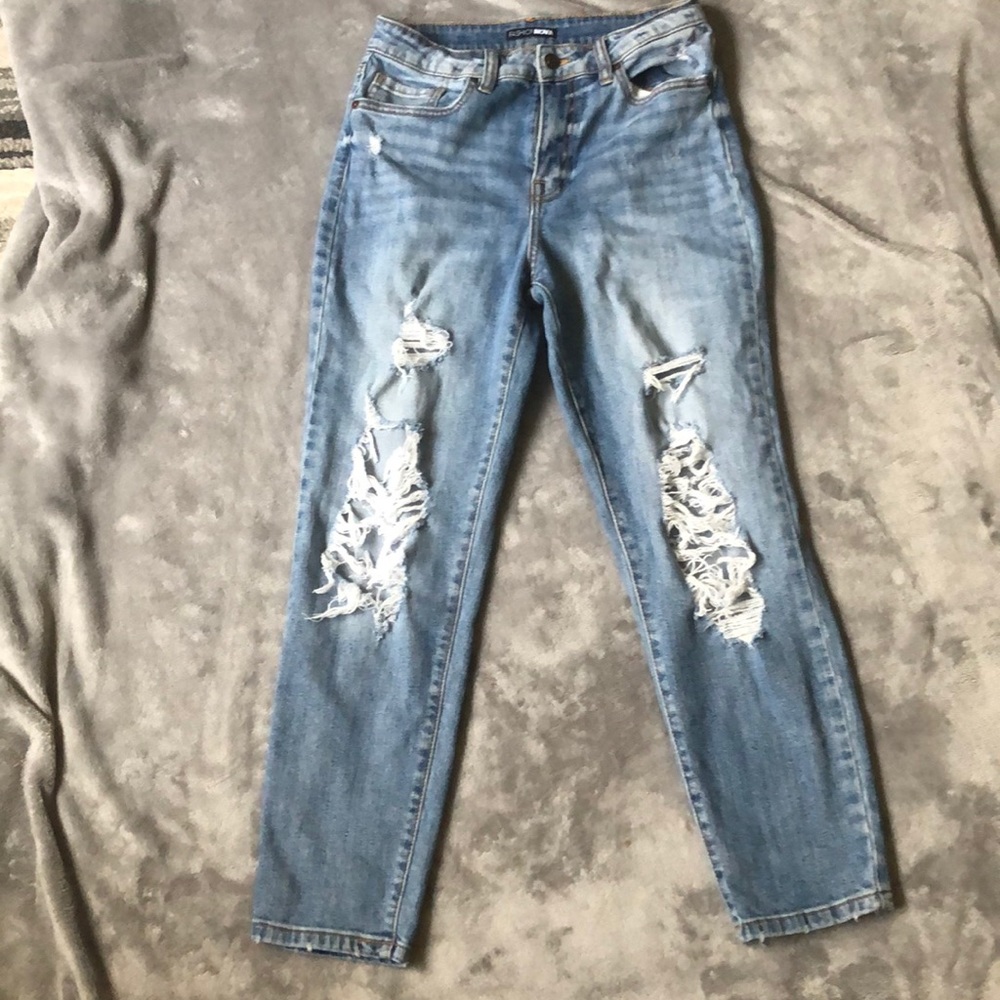 Fashion move distressed boyfriend jeans
